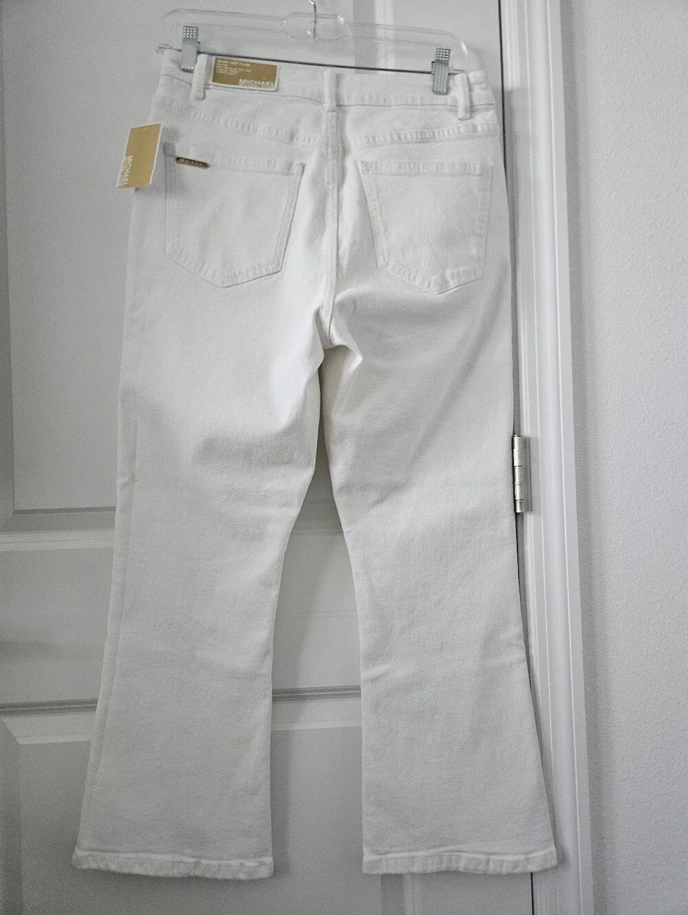 NWT Michael Kors White Selma Flared Jeams Size 6 , 25